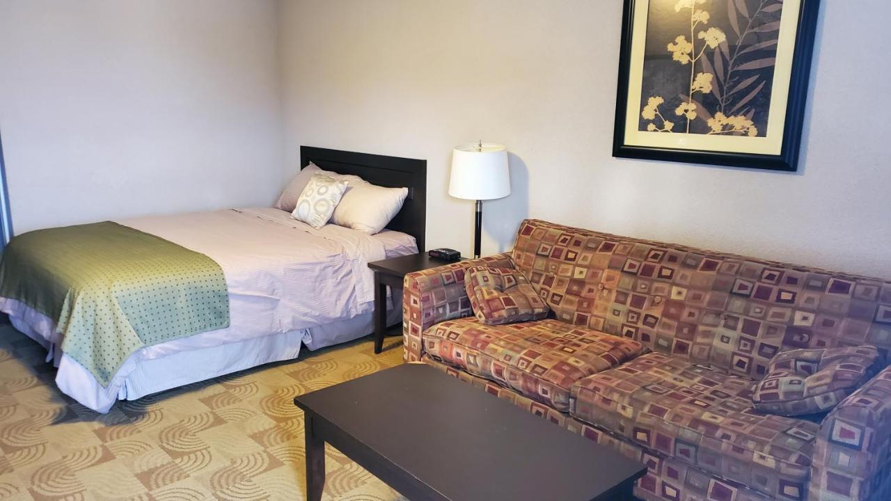 Shoreside Inn & Suites Wabamun エクステリア 写真
